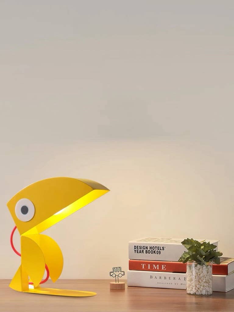 Memphis Parrot Table Lamp